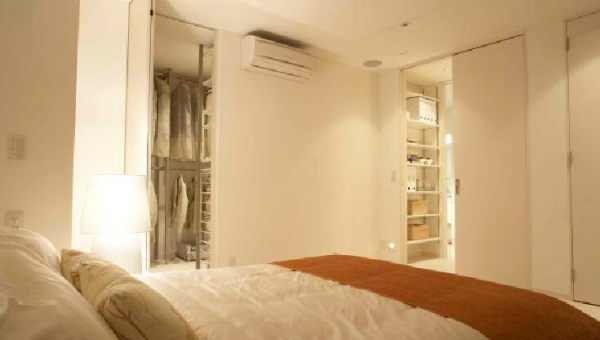 卧室床边的摆放方向对风水的影响-主题美化网